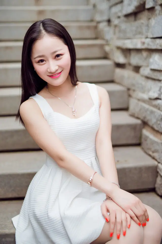 新疆温州私人伴游商务伴游乔妹的联系方式！